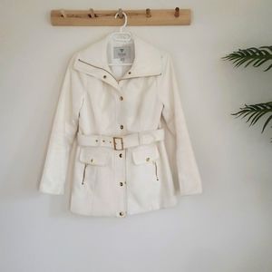 Cream Guess Coat w/ gold size S/P
